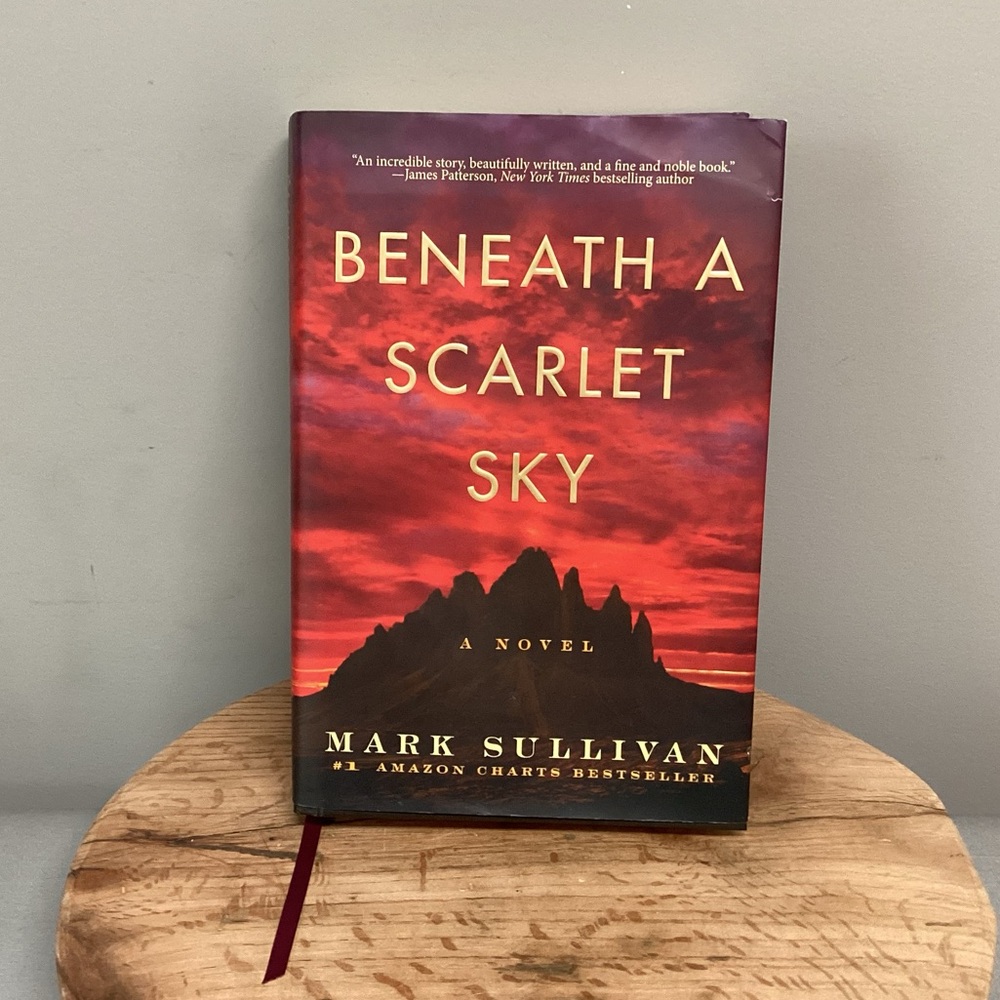 🔴 Hardcover - Beneath A Scarlet Sky - Mark Sullivan - A Novel - Excellent Read - Picture 2 of 12